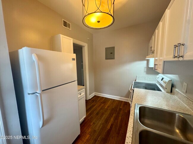 Building Photo - 2506 Park St