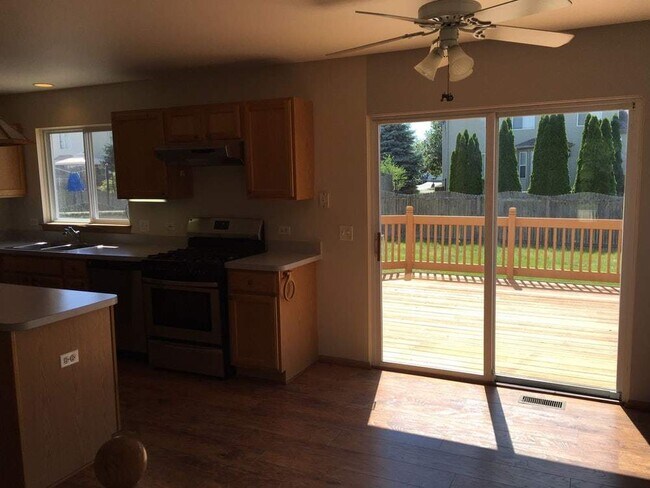 Building Photo - 2623 Discovery Dr