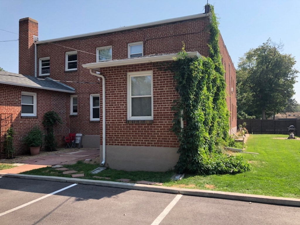 Building Photo - 513 Terry St