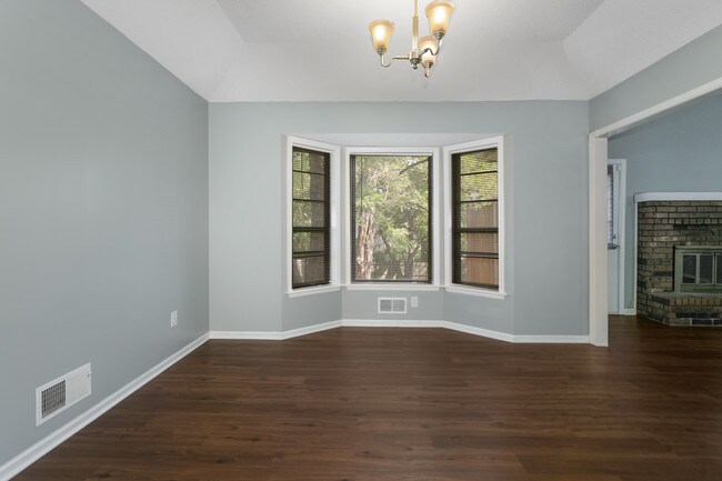 Building Photo - 3513 NE Stanton St