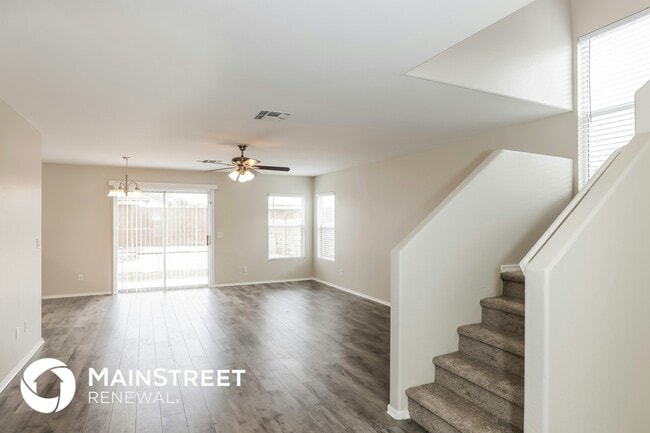 Building Photo - 12622 W Paradise Dr