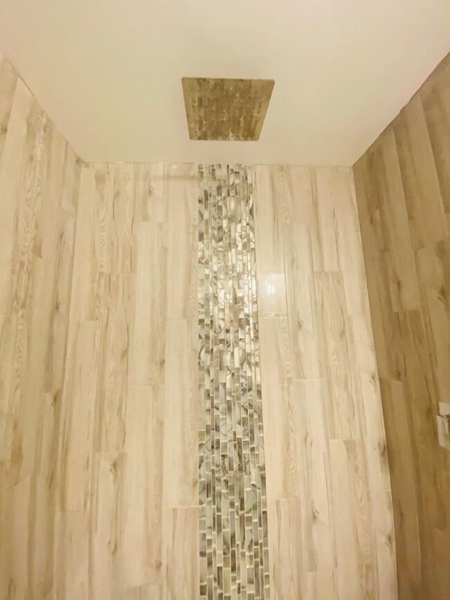 Building Photo - 1239 SW 46th Ave