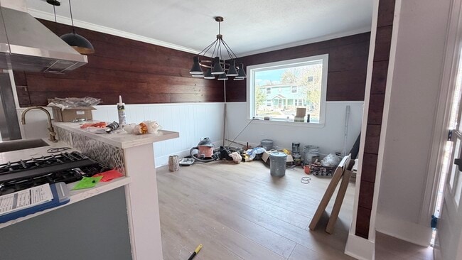 Building Photo - 4330 Coyle St