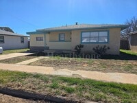 Building Photo - 717 Sandia Dr