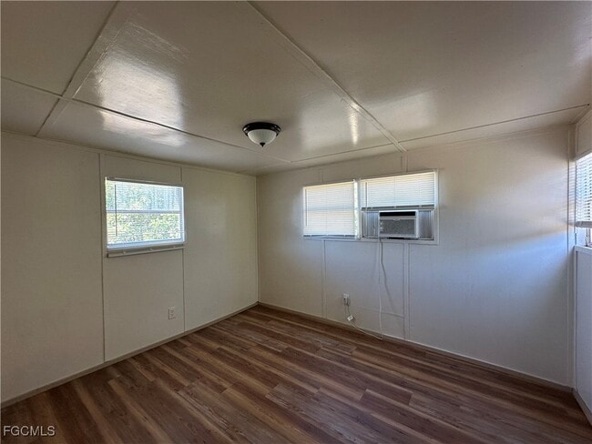 Building Photo - 7849 Suncoast Dr