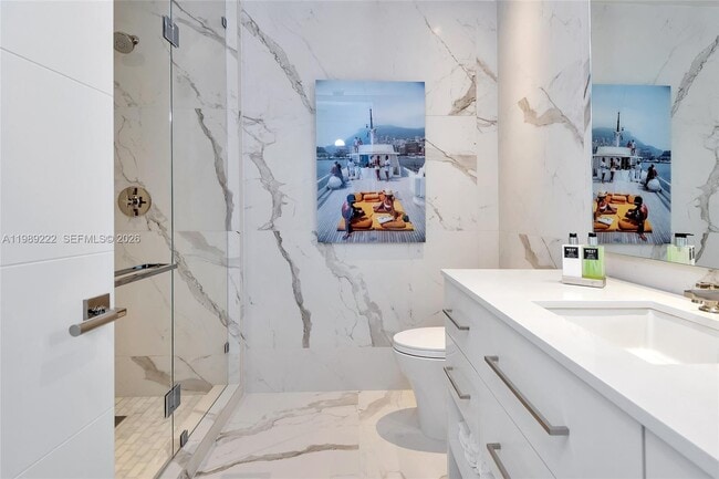 Building Photo - 100 South Pointe Dr