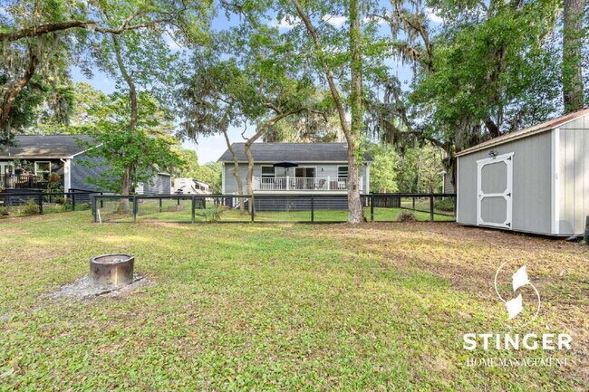 Building Photo - 40 Canopy Ln