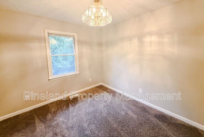 Building Photo - 8825 Tibs Run Dr