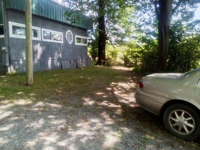 Building Photo - Tonya Choate  501 388-8794