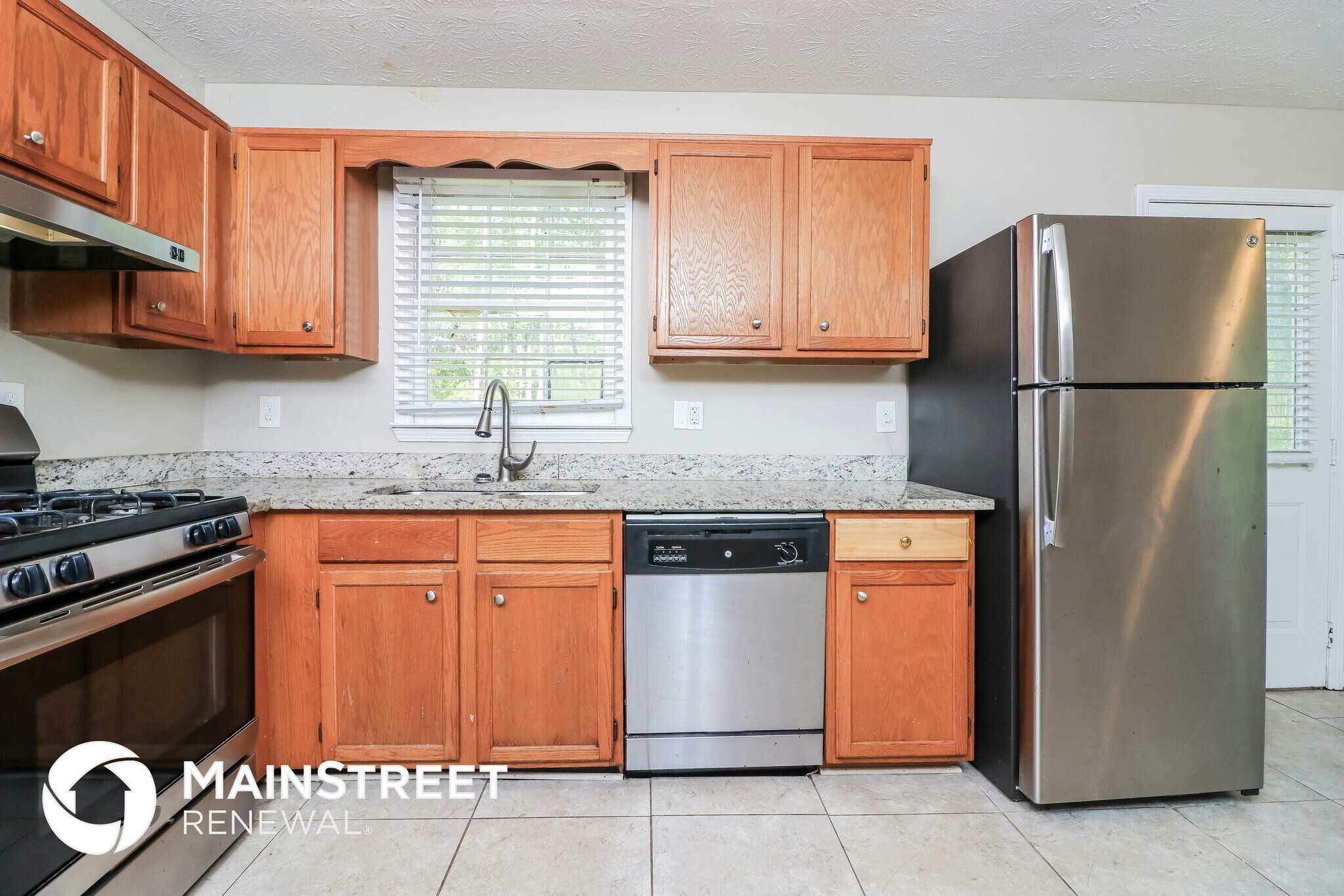 Building Photo - 371 Indian Hills Dr