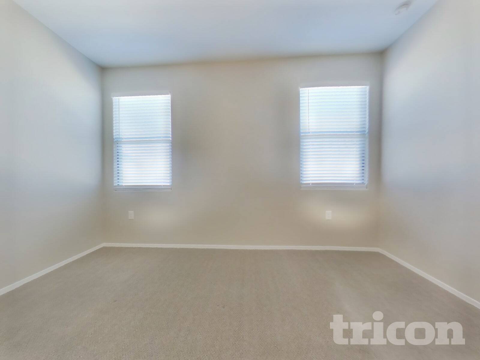 Building Photo - 31026 W Earll Dr