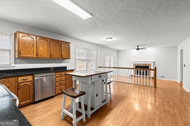 Building Photo - 115 Rockhurst Chase