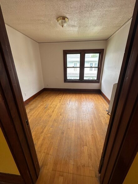 Building Photo - 510 Mather St