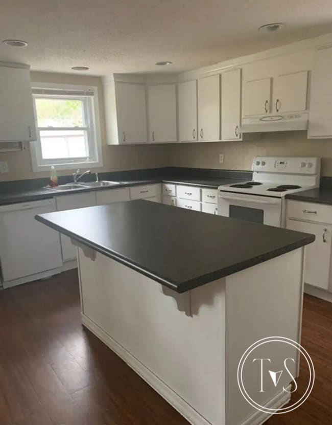 Building Photo - 412 Patton Rd