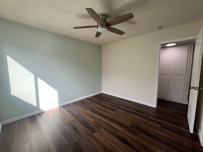 Building Photo - 5222 Greenberry Dr