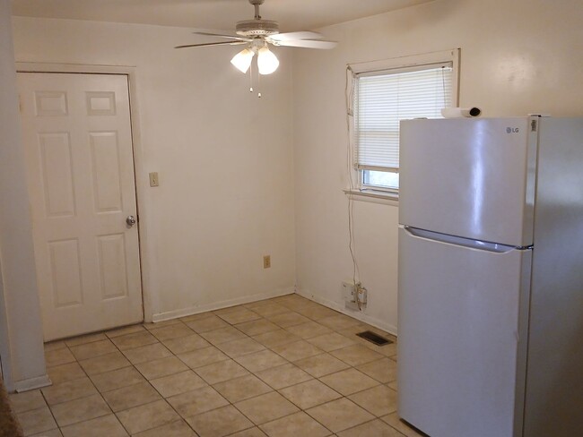 Building Photo - 3 Bedroom Rancher in Hampton