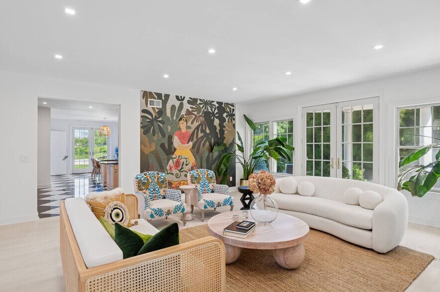 Building Photo - 15 Parrish Pond Ln