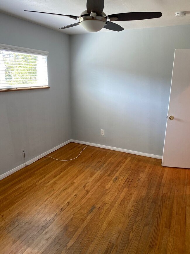 Building Photo - El Cajon 3 BR/1BA Single Family Detached H...