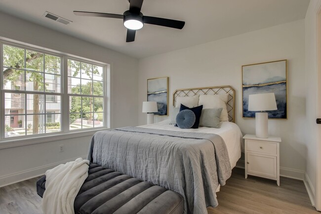 Building Photo - 203 Oceola Ave