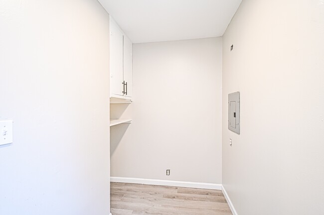 Building Photo - 2530 Bellfield St