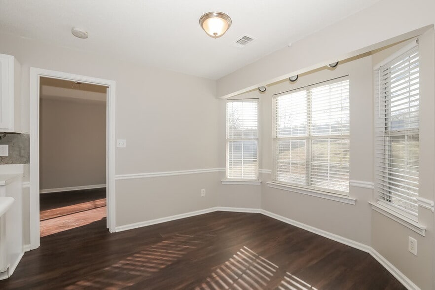 Building Photo - 231 Carson's Cove