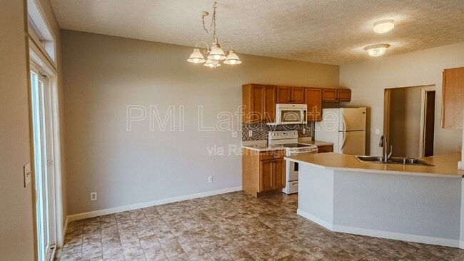 Building Photo - 4110 Ivanhoe St