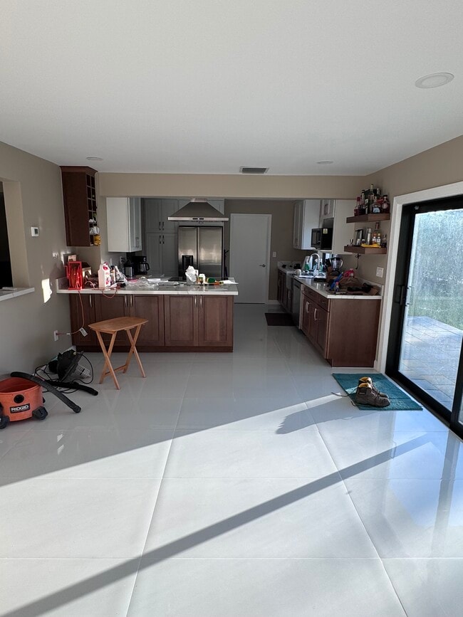 Building Photo - 8024 SW 91 Ave