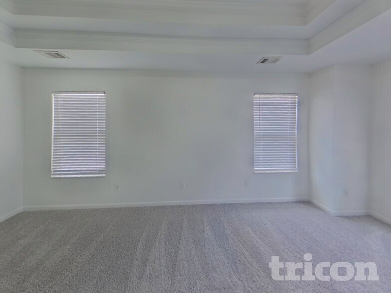 Building Photo - 5732 Barrington Run