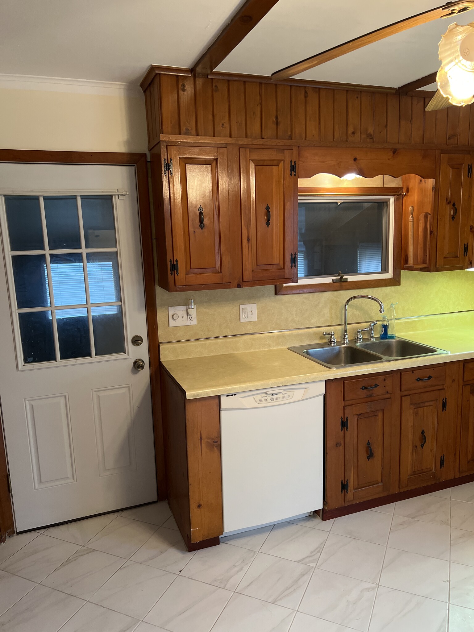 Building Photo - 231 Fairview Ave