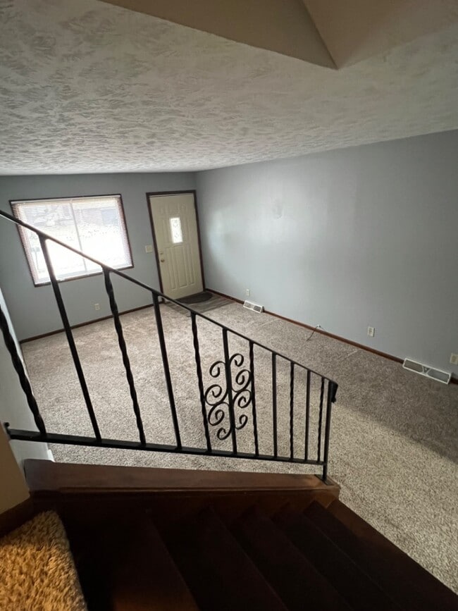 Building Photo - 11224 Roxbury Dr