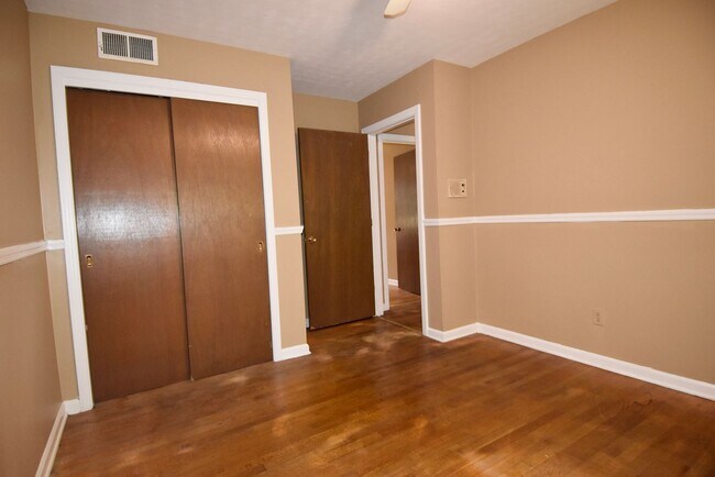 Building Photo - Spacious 4-Bedroom Home in Memphis-Comfort & Convenience!