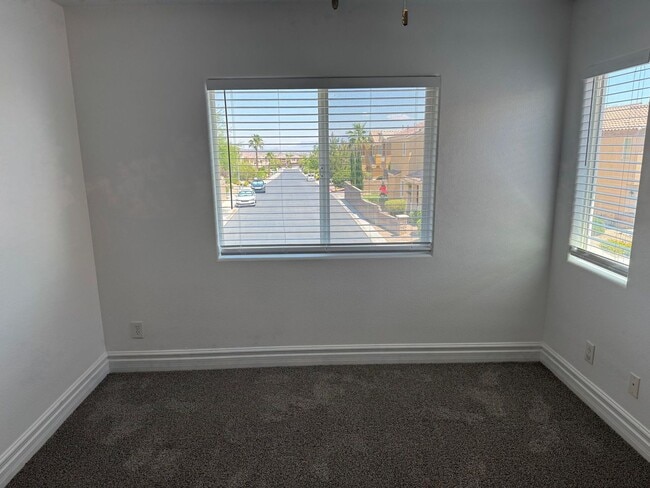 Building Photo - STUNNING 2 STORY HOME IN A GUARD GATED COM...