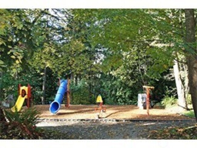 Building Photo - 3Bd/2Bd Issaquah Condo