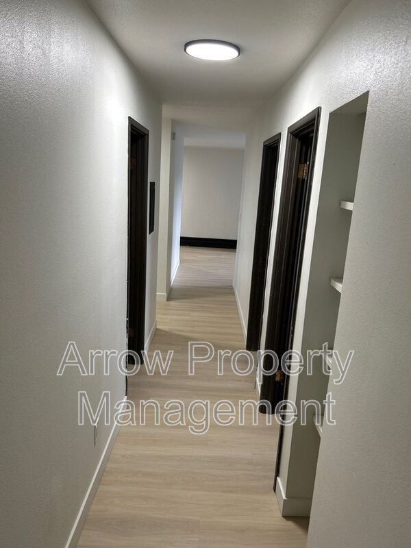 Building Photo - 215 E Arbor Ave
