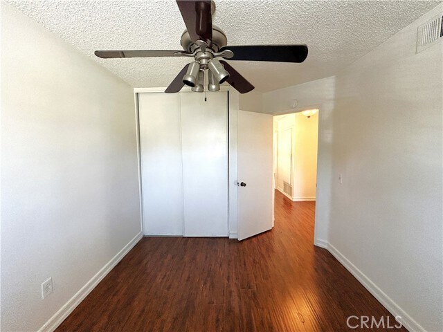Building Photo - 3214 Canary Ct