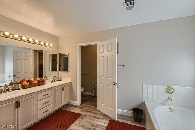 Building Photo - 2114 Akamine Ave