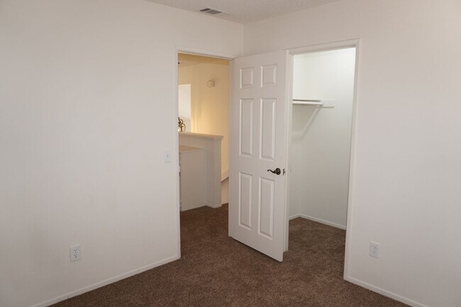Building Photo - 23848 Bouquet Canyon Pl