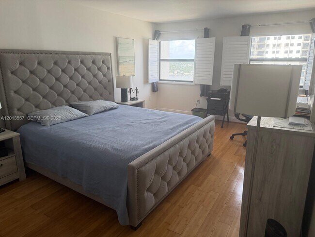 Building Photo - 1201 S Ocean Dr