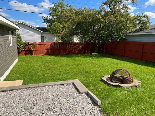 Building Photo - Charming 3-Bed Home - $2000/ month