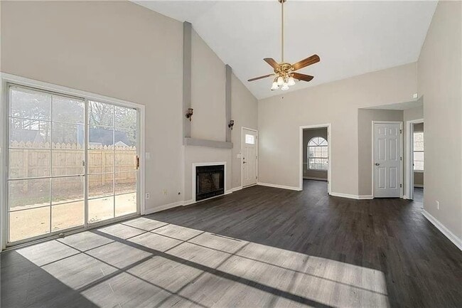 Building Photo - 2025 Brittania Cir