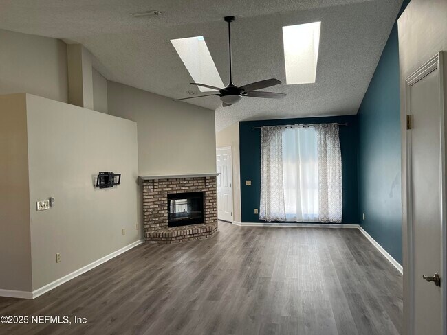 Building Photo - 410 Jax Estates Dr N