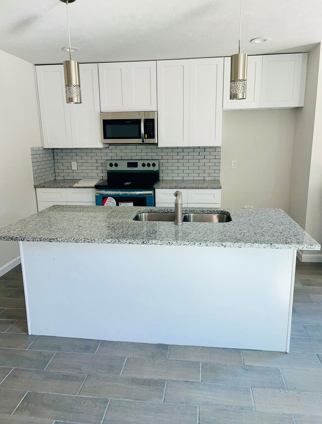 Building Photo - 9119 Sherbourne St