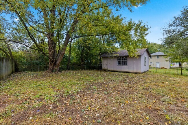 Building Photo - Everything upgraded on this 4 bedroom — top-notch finishes throughout!