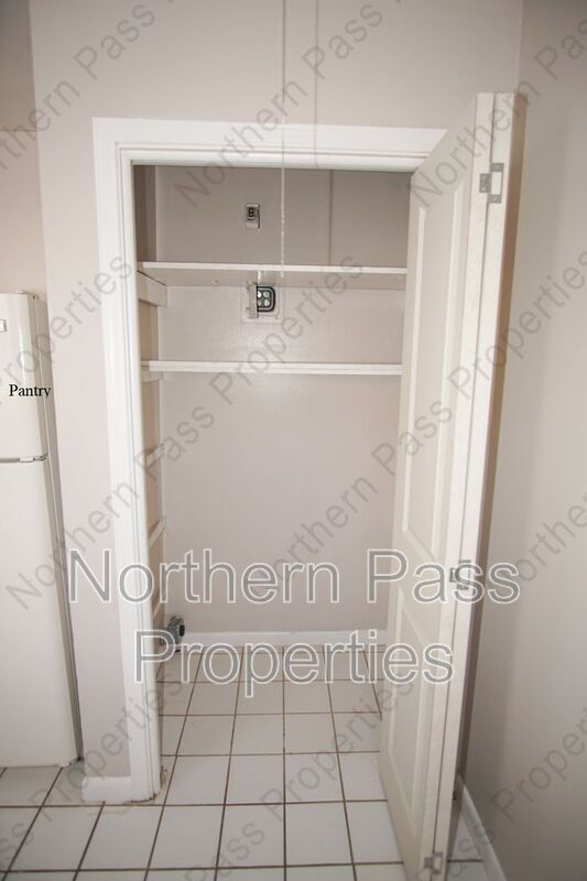 Building Photo - 2414 Silver