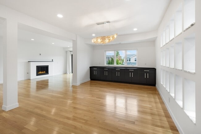 Building Photo - 6402 106th Ave NE