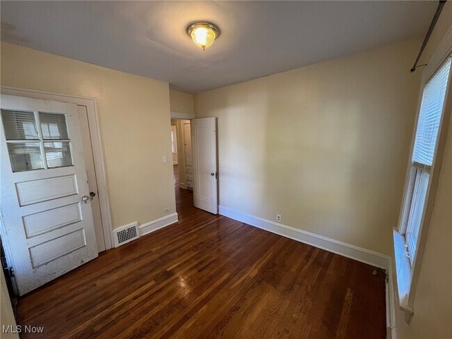 Building Photo - 17611 Winslow Rd