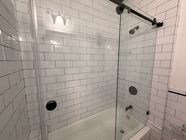 Building Photo - Historic 1BD in The Sovereign | New Appliances | Rooftop Access | Pet Friendly *$1,000.00 Off One...