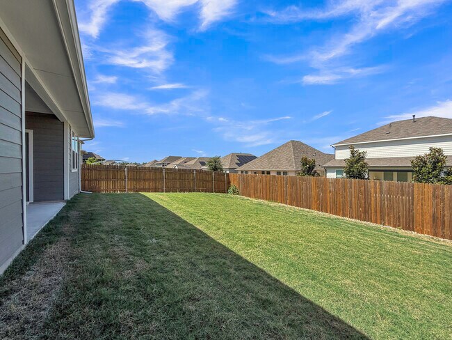 Building Photo - 2608 Emerson Trl