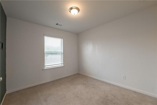 Building Photo - 915 Society Cir