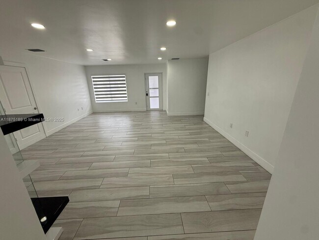 Building Photo - 20028 SW 124th Pl